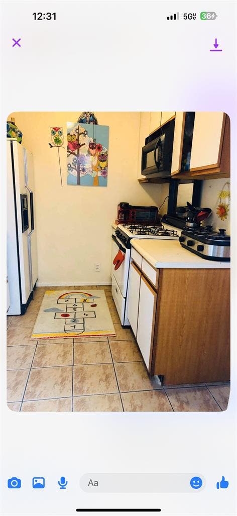 Location!Close to all major studios