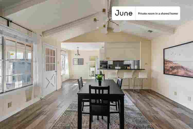 4 BR in Austin