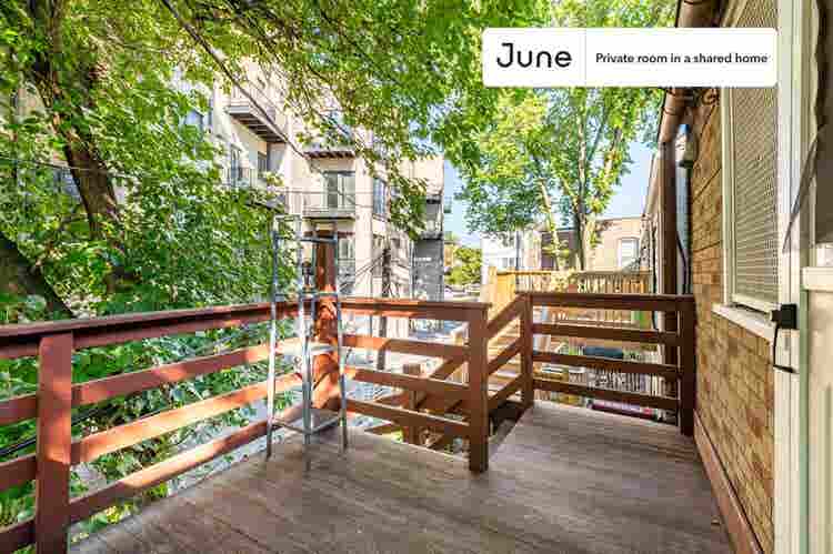2 BR in Chicago