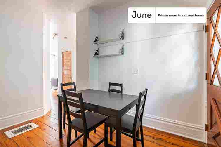 2 BR in Chicago