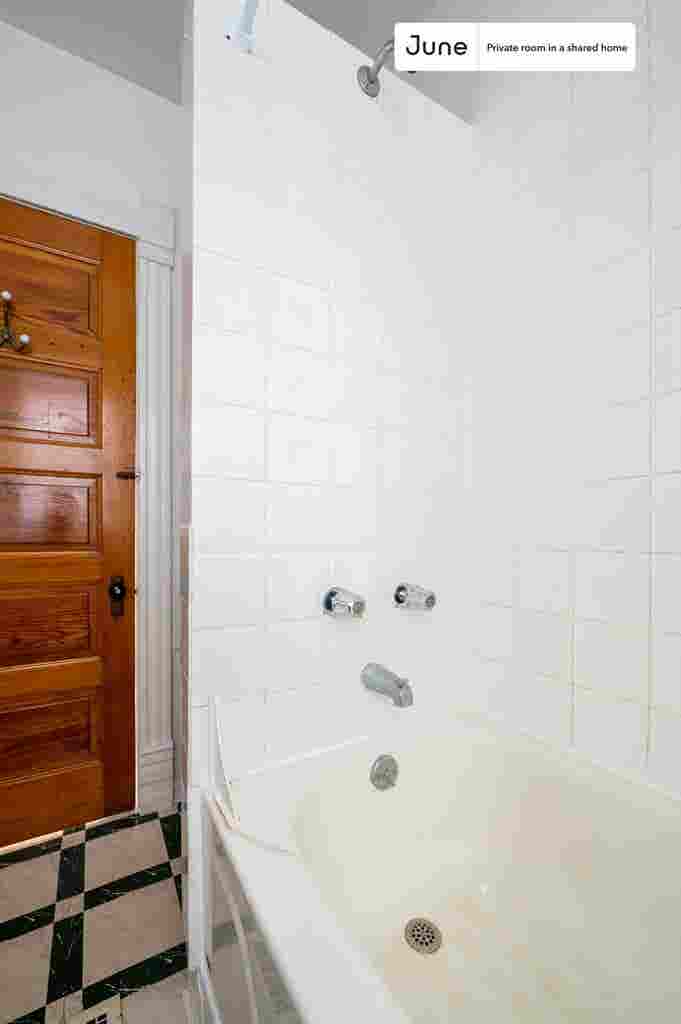 2 BR in Chicago