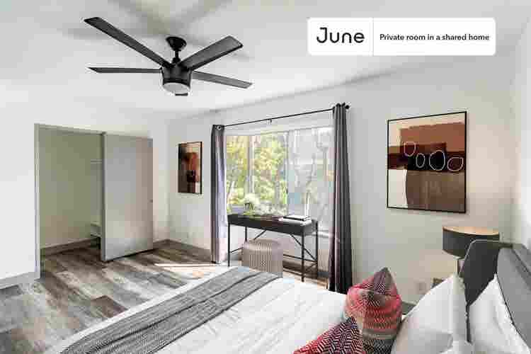 3 BR in Los Angeles