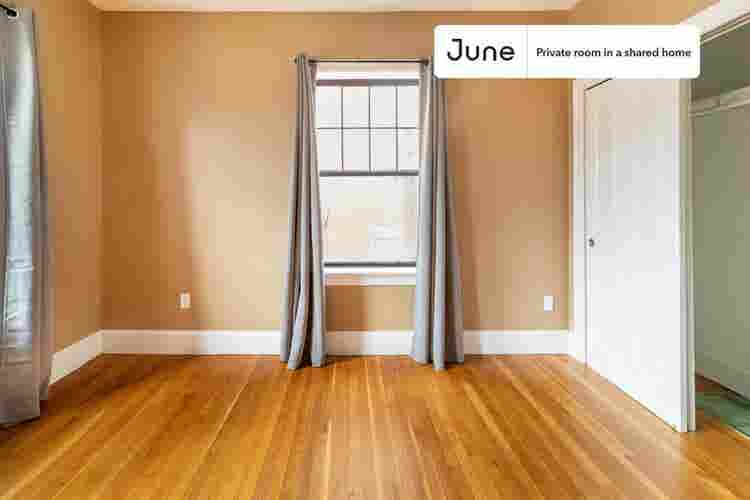 4 BR in Boston