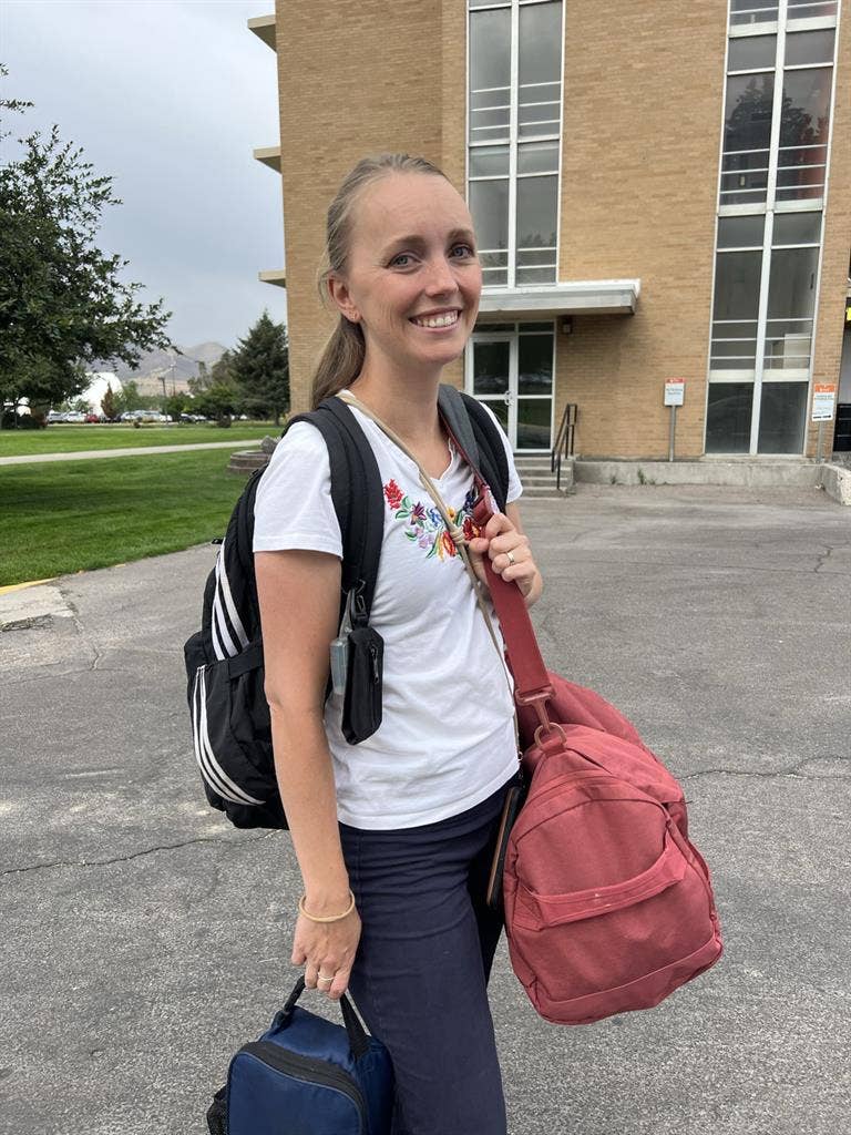Room mate willing to help be a Mom