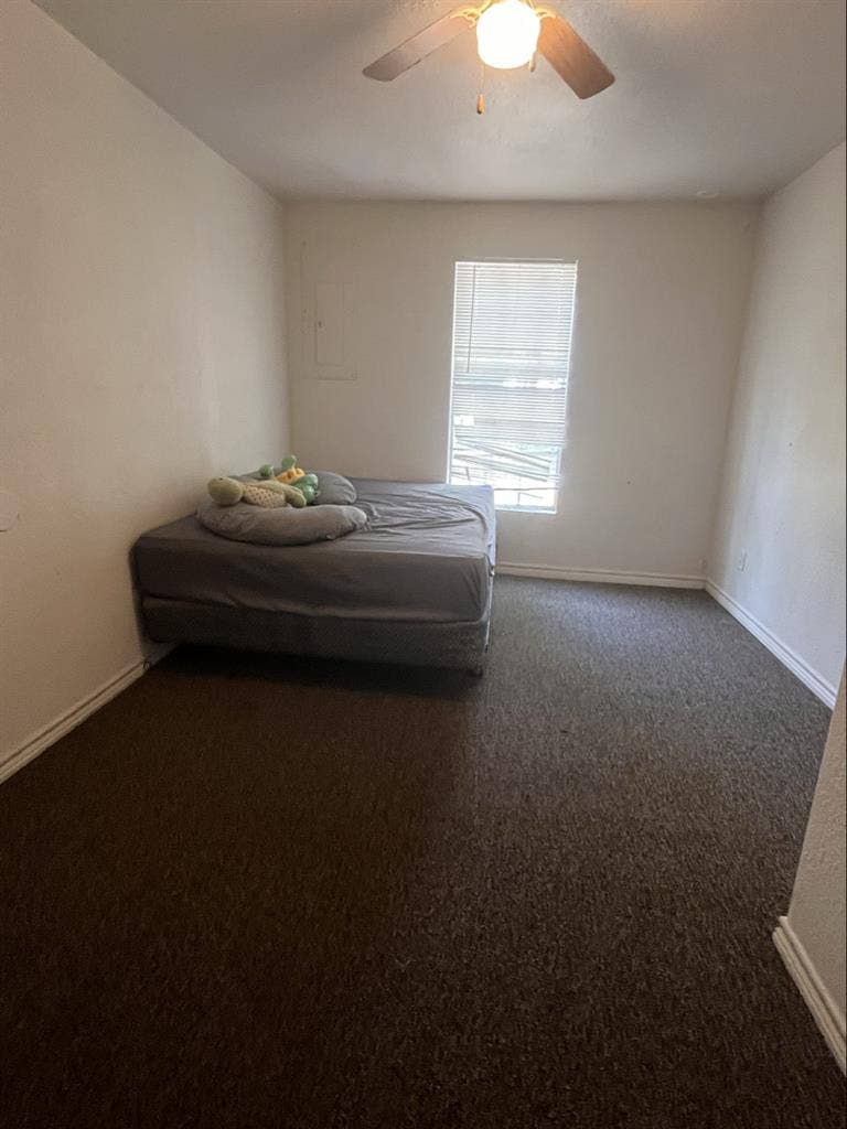 Room for rent with shared bathroom