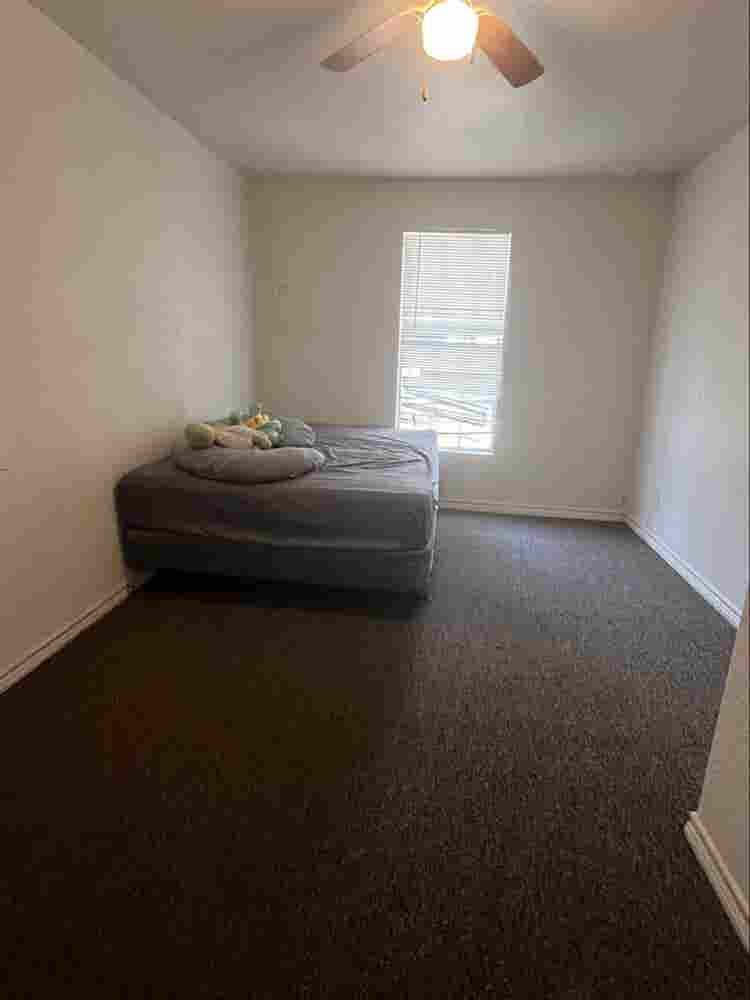 Room for rent with shared bathroom