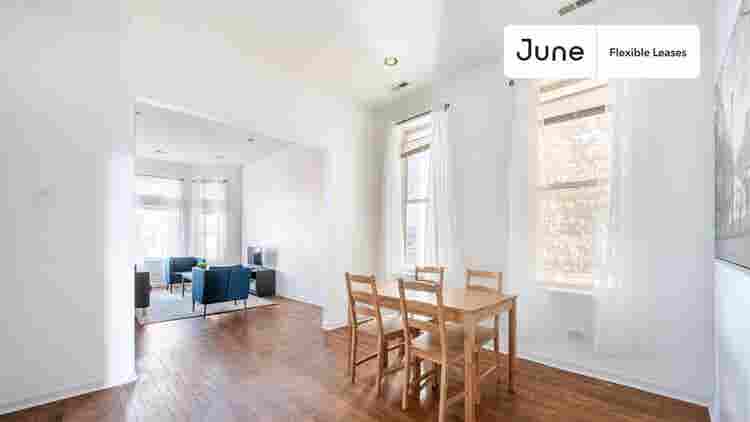2 BR in Chicago