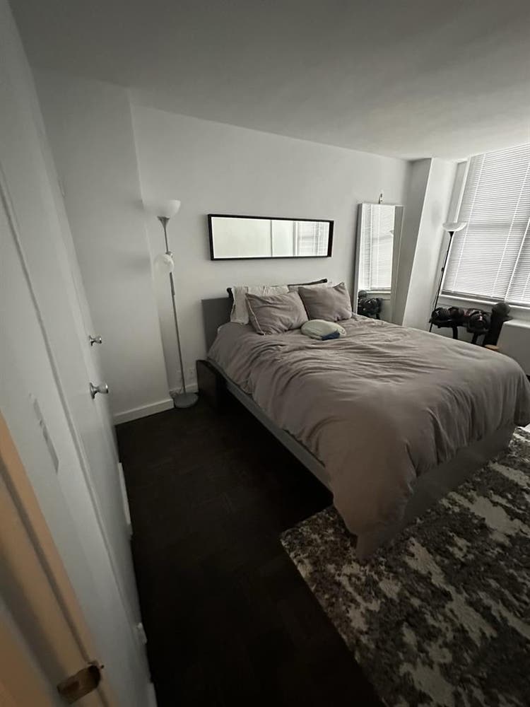 4B
Apartment Near Central Park