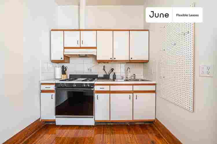 1 BR in Chicago