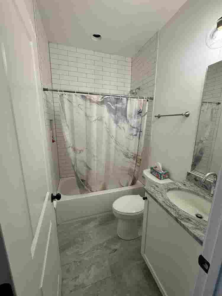 Private room and bathroom for rent