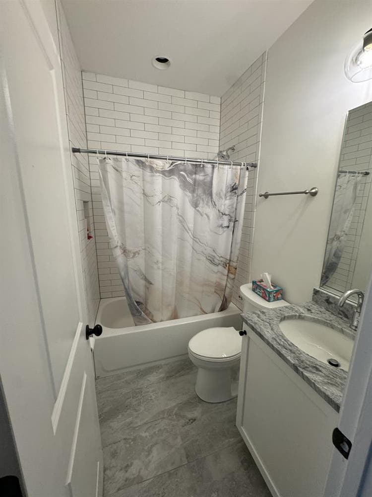 Private room and bathroom for rent