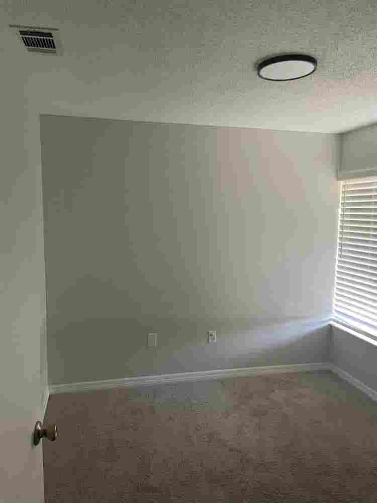 Room for rent $
