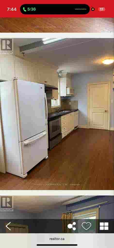 Huge Bright bed room for rent