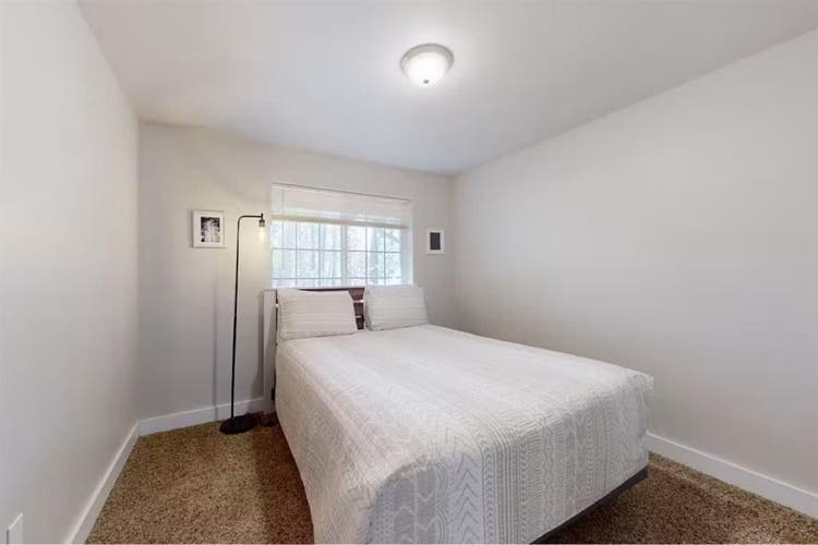 Private room for rent