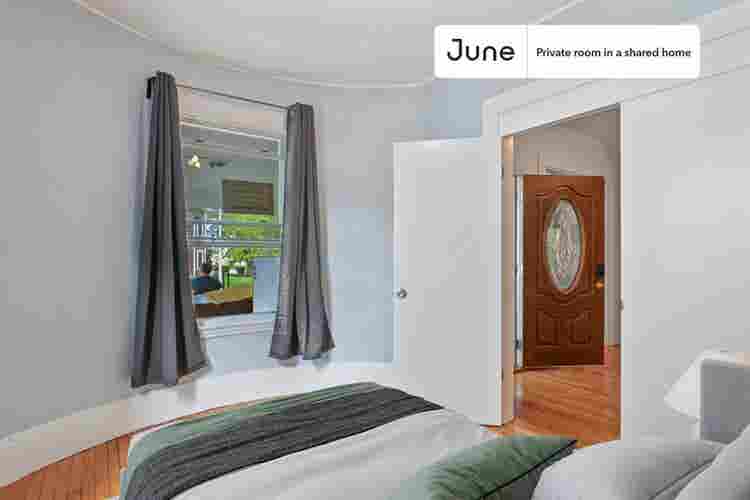 6 BR in Boston