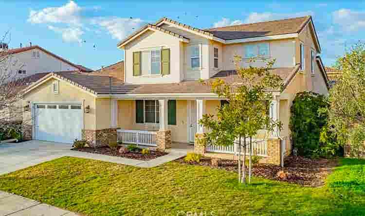 Two unfurnished rooms for rent