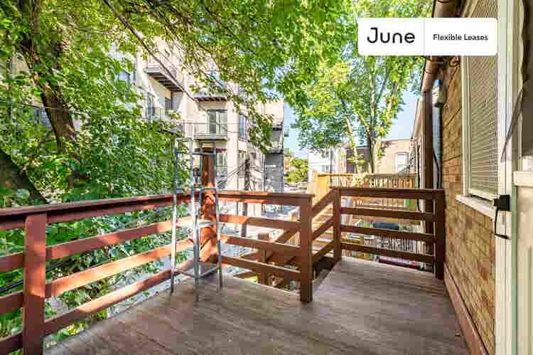 2 BR in Chicago
