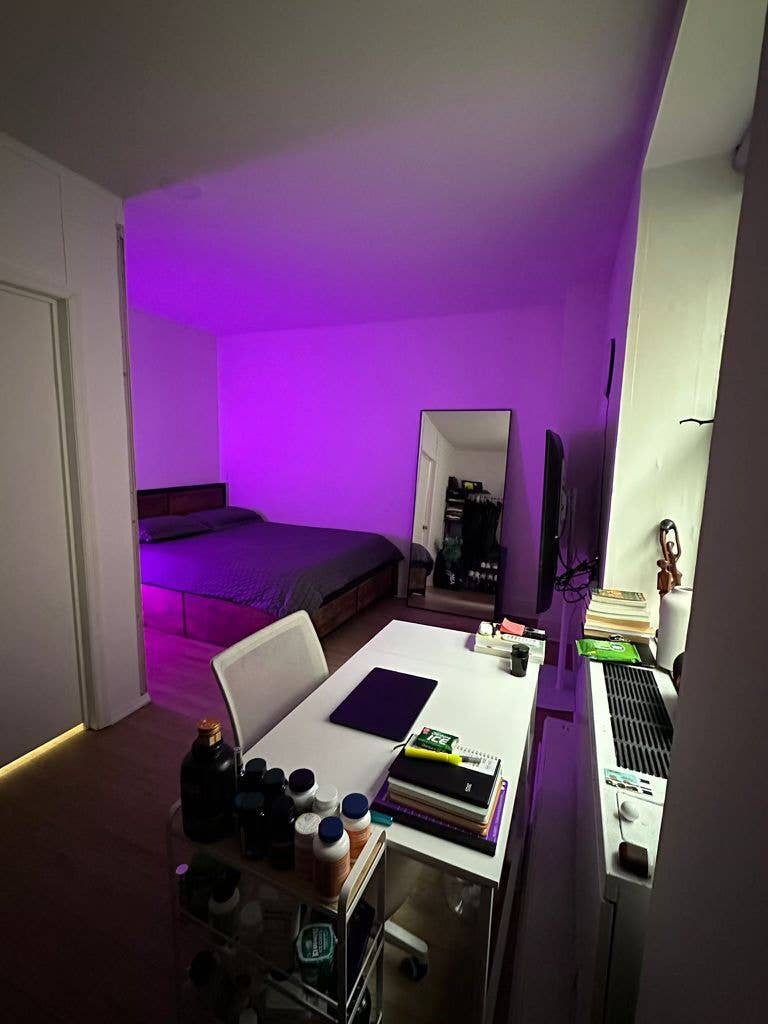 ✨ Spacious Room in Midtown South ✨