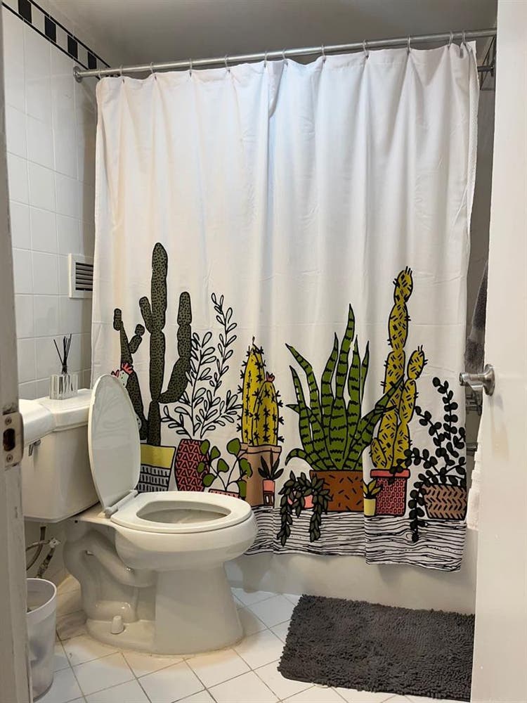 ✨ Spacious Room in Midtown South ✨