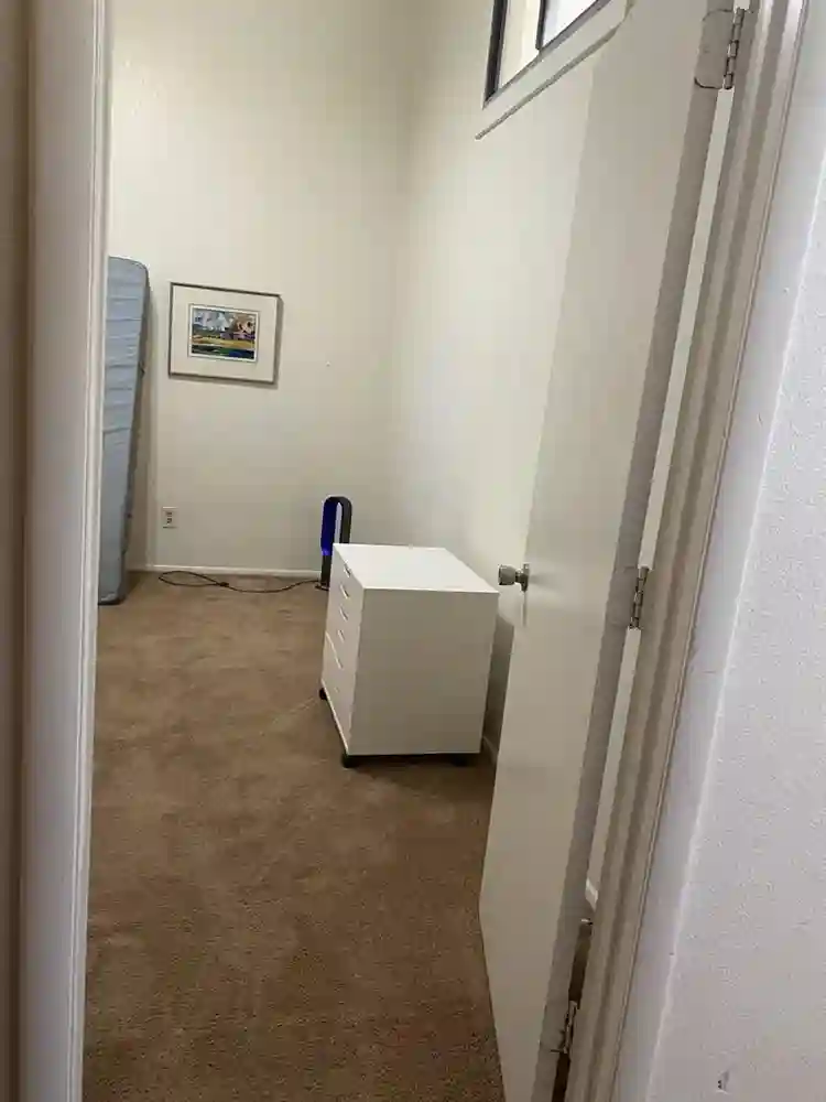 Tempe Lake Townhome Female Roomie