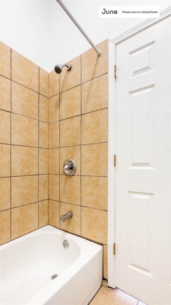 2 BR in Chicago