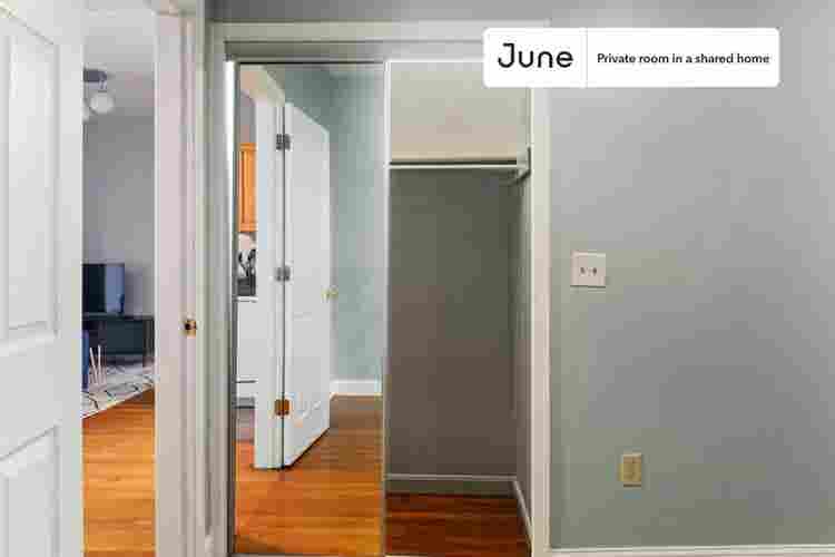 4 BR in Boston