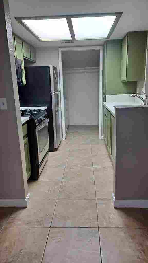 GROUND FLOOR CONDO FOR RENT