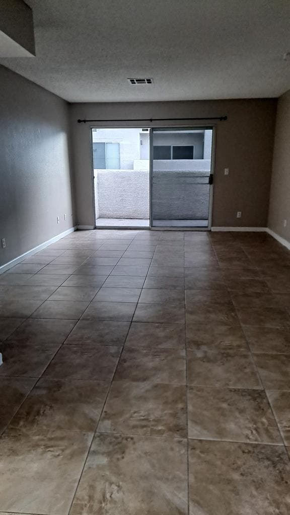GROUND FLOOR CONDO FOR RENT