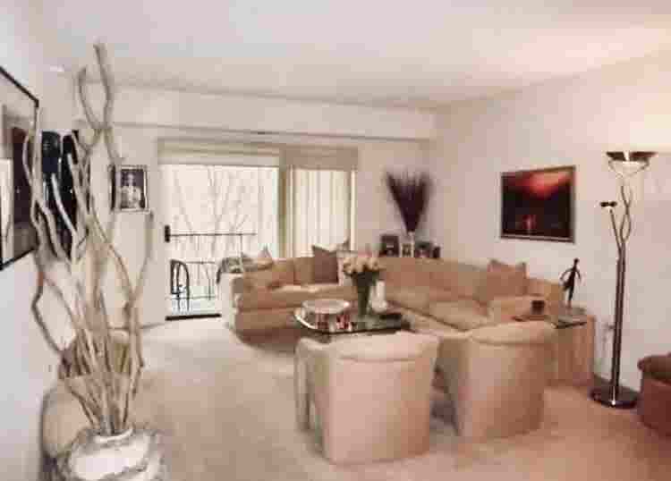 Beautiful Condo with private bath!