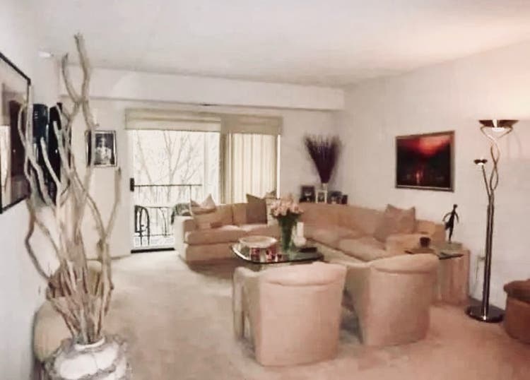 Beautiful Condo with private bath!