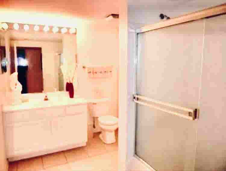 Beautiful Condo with private bath!