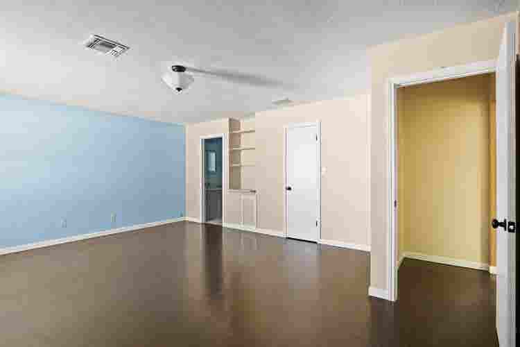 Convenient location , Easy Access