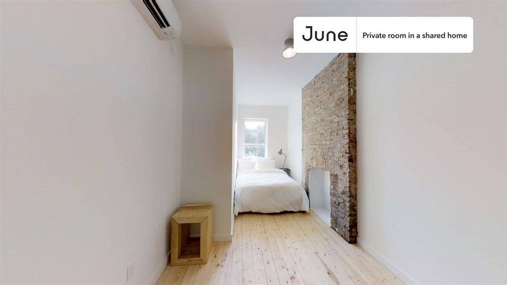 2 BR in New York City
