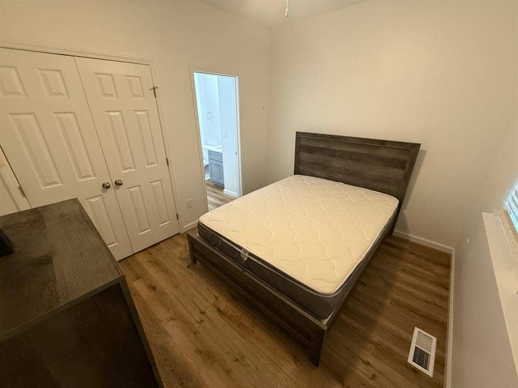 4 BR in Durham