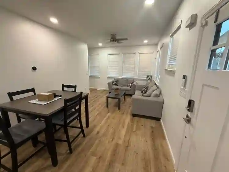 4 BR in Durham