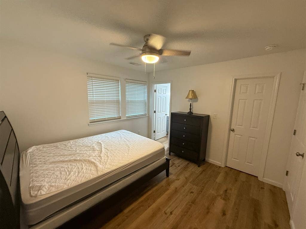 4 BR in Durham