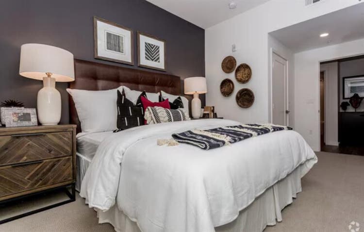 Room for rent for college students