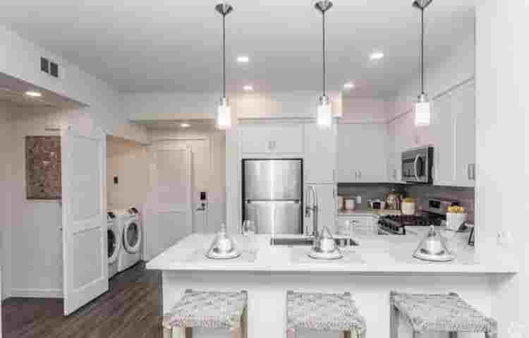 Room for rent for college students