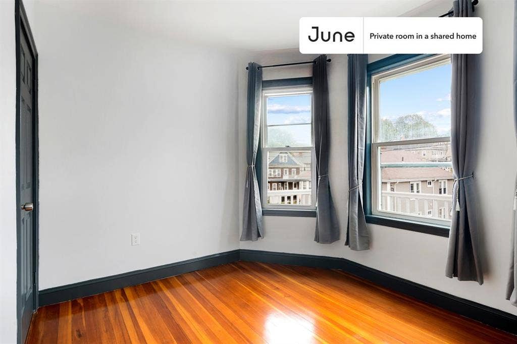 4 BR in Boston