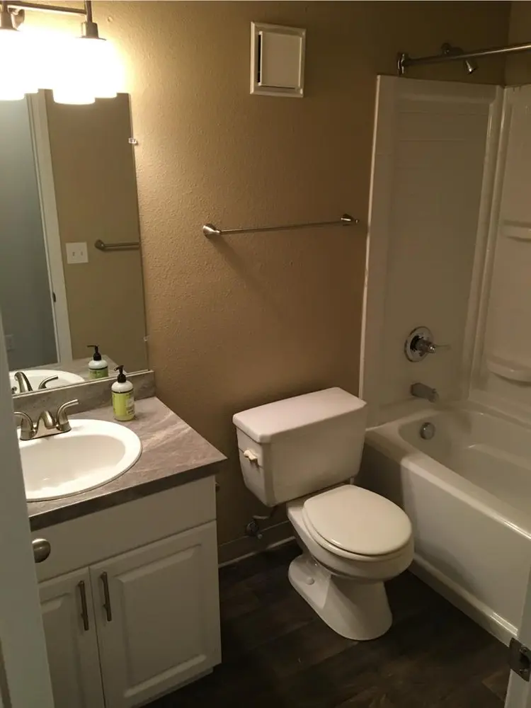 Clean, pet-friendly, own bathroom!