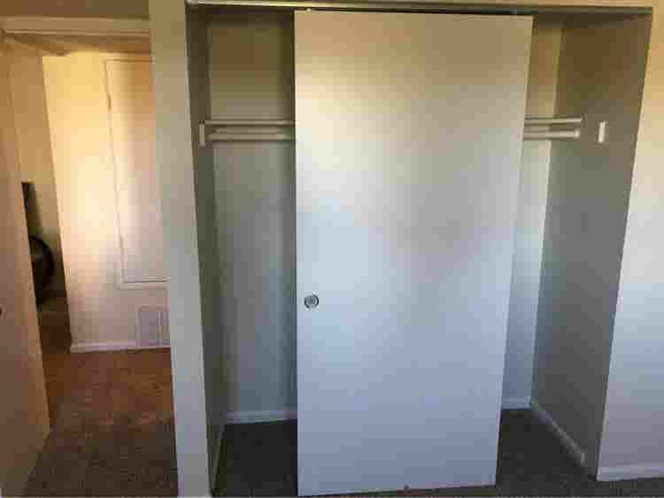 Clean, pet-friendly, own bathroom!