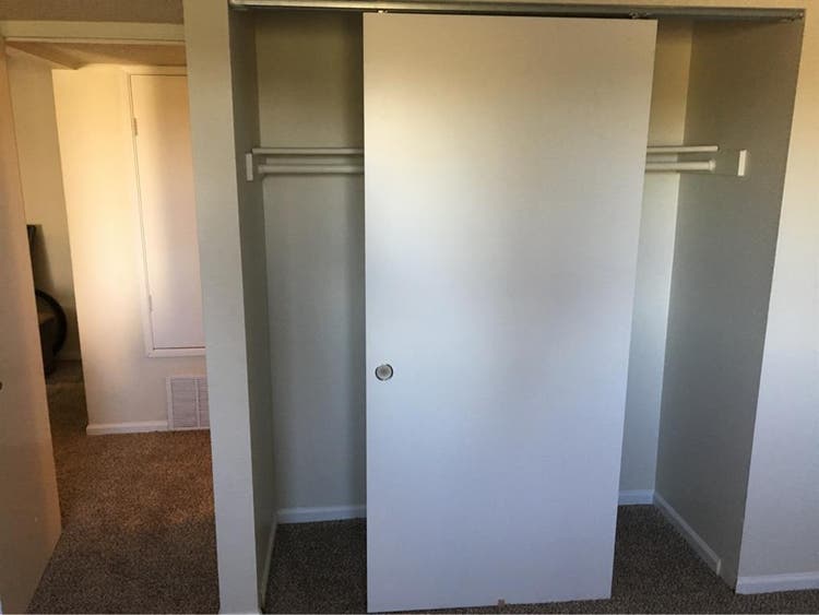 Clean, pet-friendly, own bathroom!