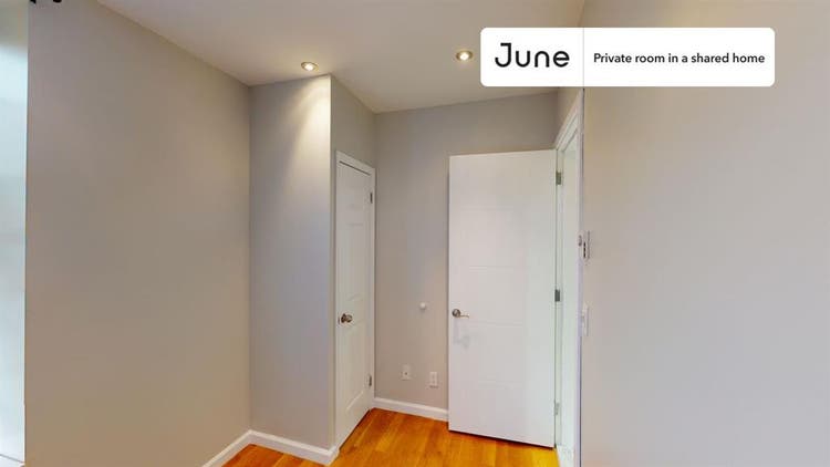 3 BR in New York City