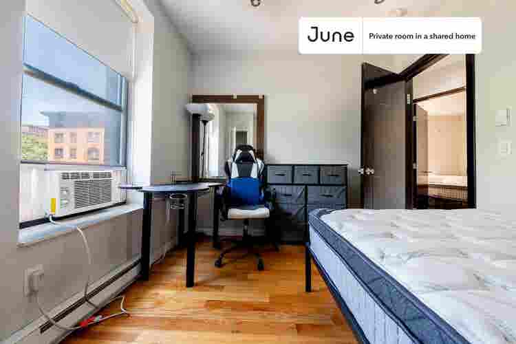 3 BR in New York City