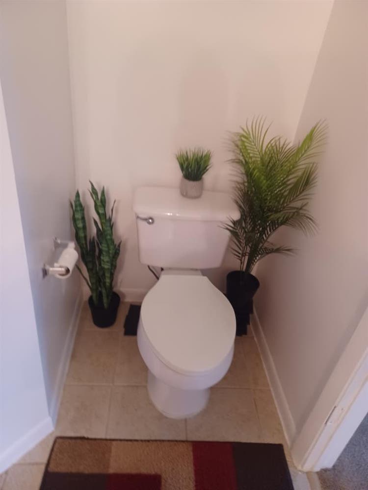 master bedroom w private bathroom