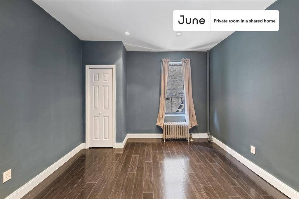 2 BR in New York City