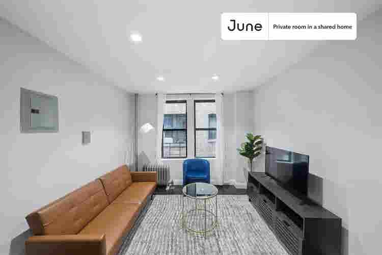 2 BR in New York City