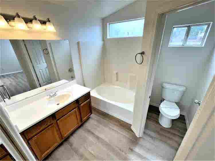 Spacious Rooms For Rent