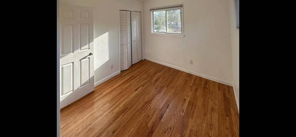 Room for Rent near CSUN & freeways