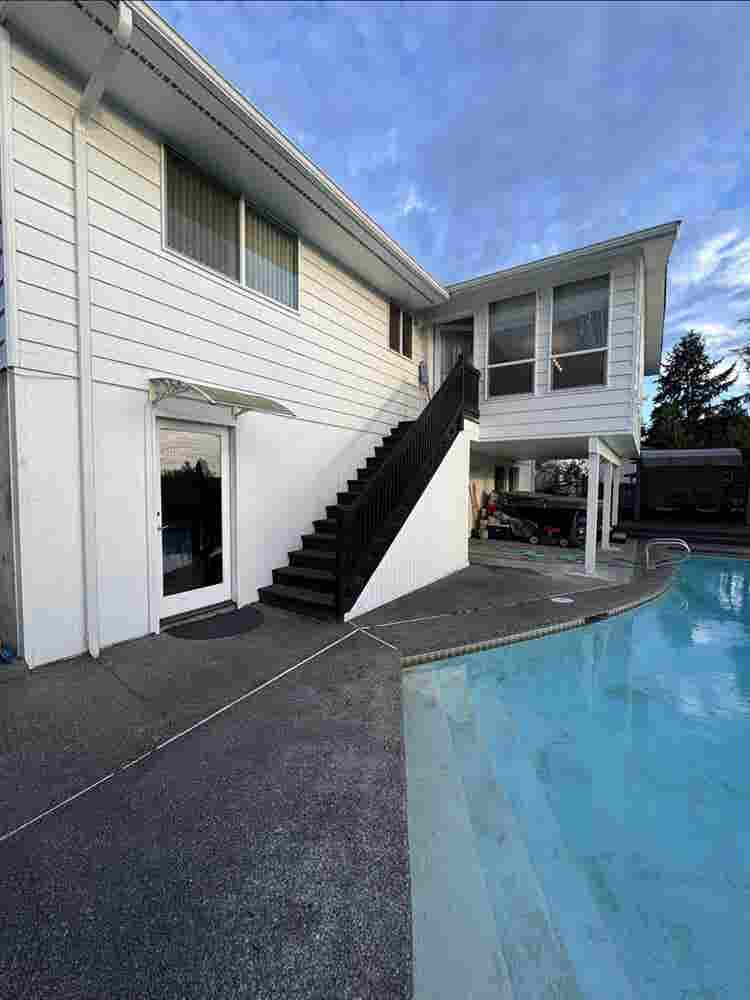 Beautiful house with swimming pooll